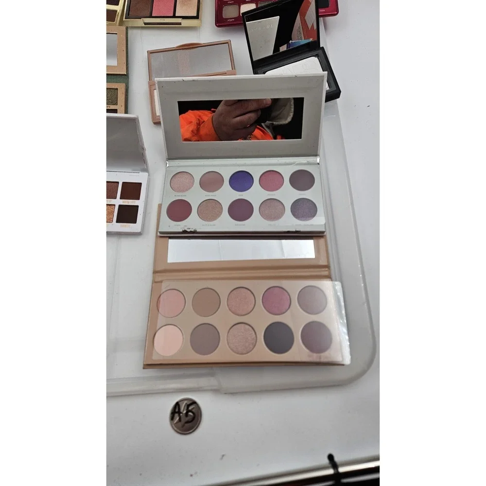 Eyeshadow large set